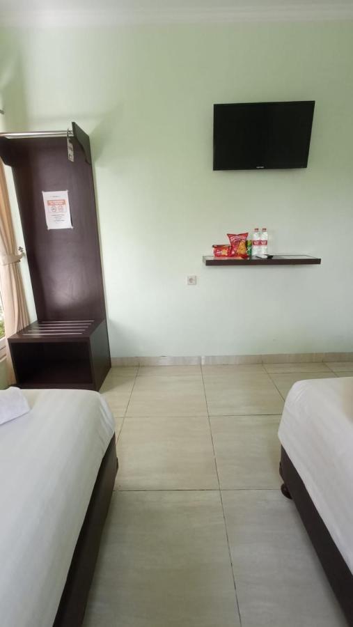 Aquina House Hotel Bogor Exterior foto